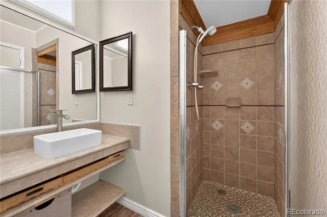 2436 S Lansing Way Aurora, CO 80014