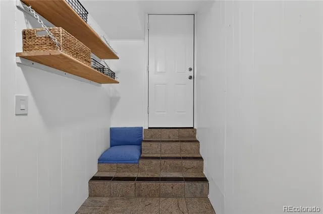 2436 S Lansing Way Aurora, CO 80014