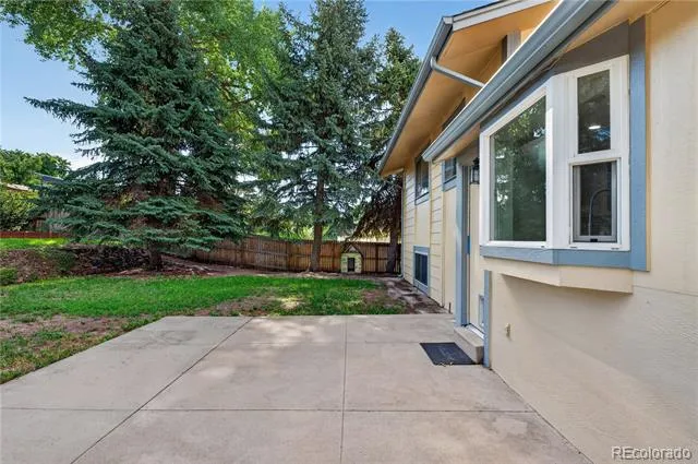 2436 S Lansing Way Aurora, CO 80014