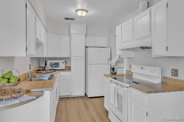 2036 W 101st Avenue Thornton, CO 80260