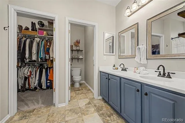 5194 S Shawnee Street Aurora, CO 80015