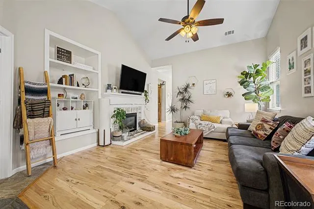 5194 S Shawnee Street Aurora, CO 80015