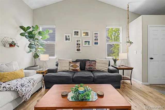 5194 S Shawnee Street Aurora, CO 80015