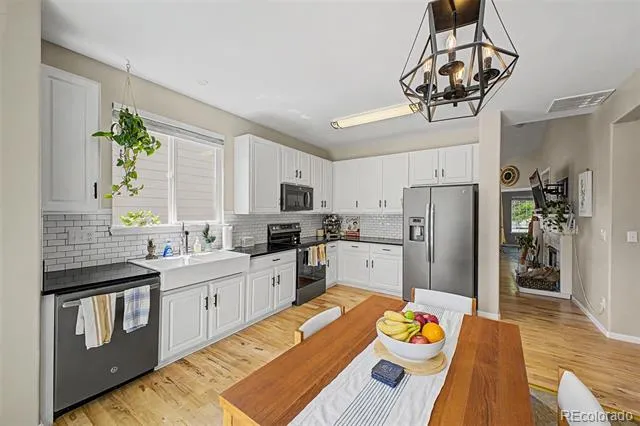 5194 S Shawnee Street Aurora, CO 80015