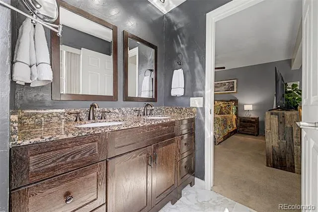1955 S Xanadu Way Aurora, CO 80014