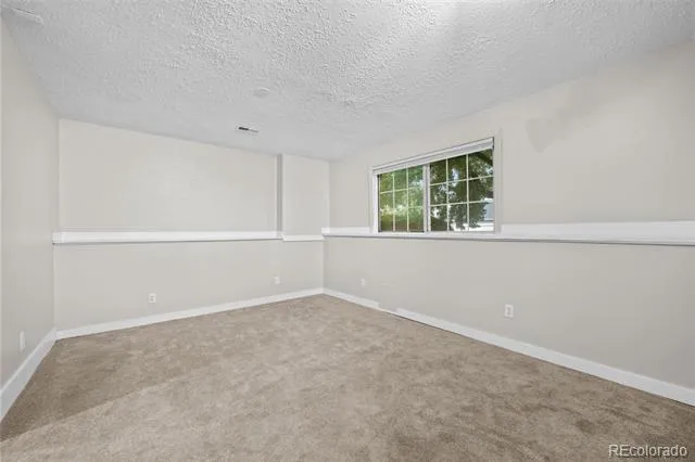 3946 S Flanders Way Aurora, CO 80013