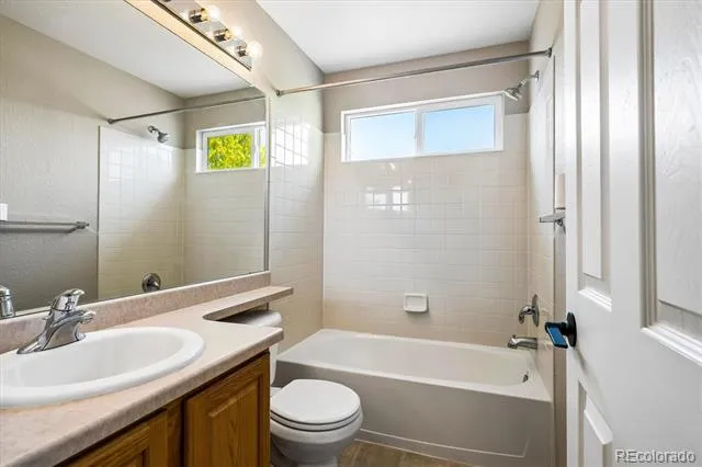 4454 S Himalaya Circle Aurora, CO 80015