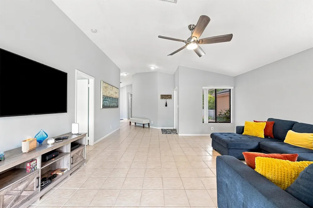 2385 NW 34TH TERRACE Coconut Creek, FL 33066