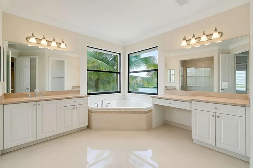 8151 Lost Creek Lane Delray Beach, FL 33446