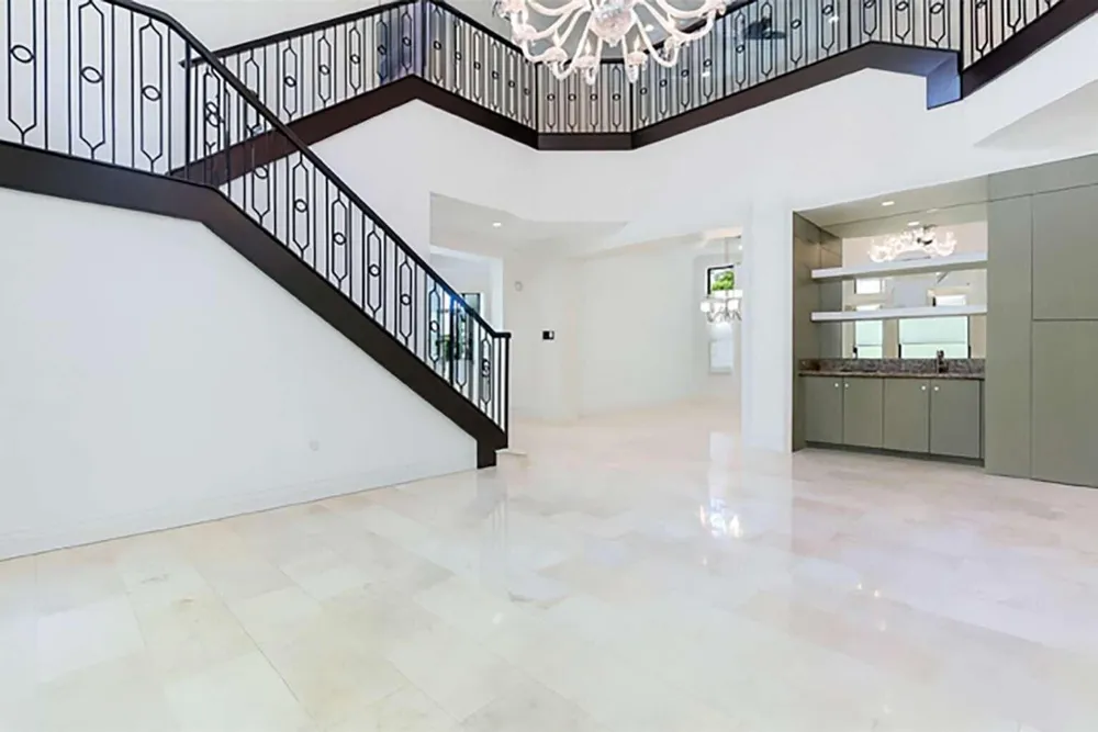 8151 Lost Creek Lane Delray Beach, FL 33446