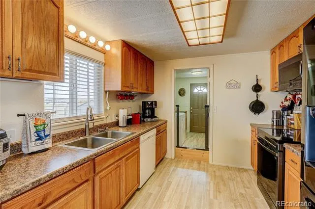 1250 County Road 166 Elizabeth, CO 80107