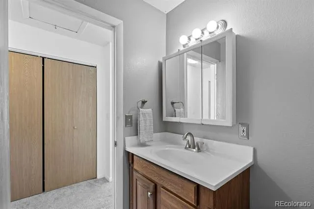 23317 E Saratoga Circle Aurora, CO 80016