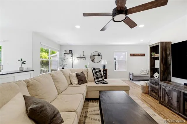 16013 E Nichols Place Englewood, CO 80112