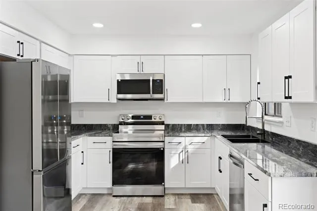 3864 S Nucla Street Aurora, CO 80013