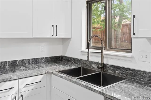 3864 S Nucla Street Aurora, CO 80013