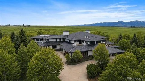 8532 Strawberry Lane