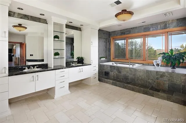8532 Strawberry Lane Niwot, CO 80503