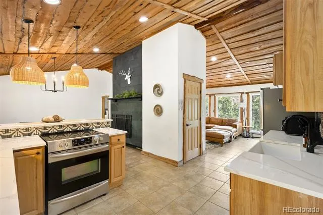 9034 US Highway 285 Morrison, CO 80465
