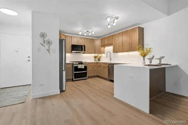 615 S Alton Way #10D Denver, CO 80247