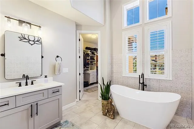 9108 Viaggio Way Highlands Ranch, CO 80126
