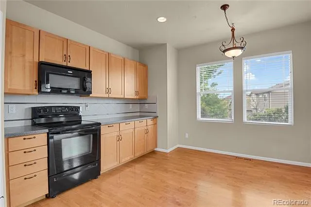 6651 Big Leaf Lane Colorado Springs, CO 80927
