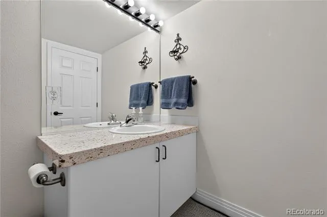 558 S Elm Street Denver, CO 80246