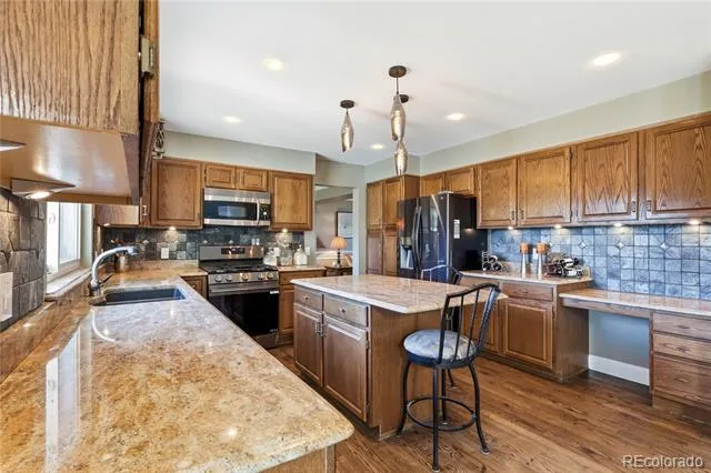 9748 S Ashleigh Lane Highlands Ranch, CO 80126