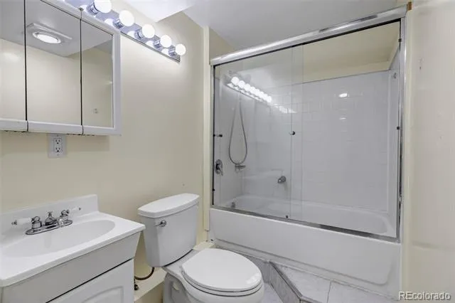 18215 E Warren Avenue Aurora, CO 80013