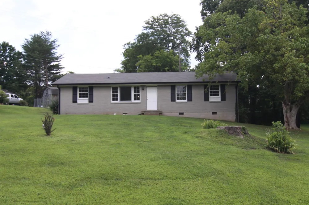 304 Hilldale Ln Clarksville, TN 37043