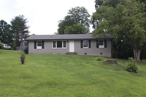 304 Hilldale Ln