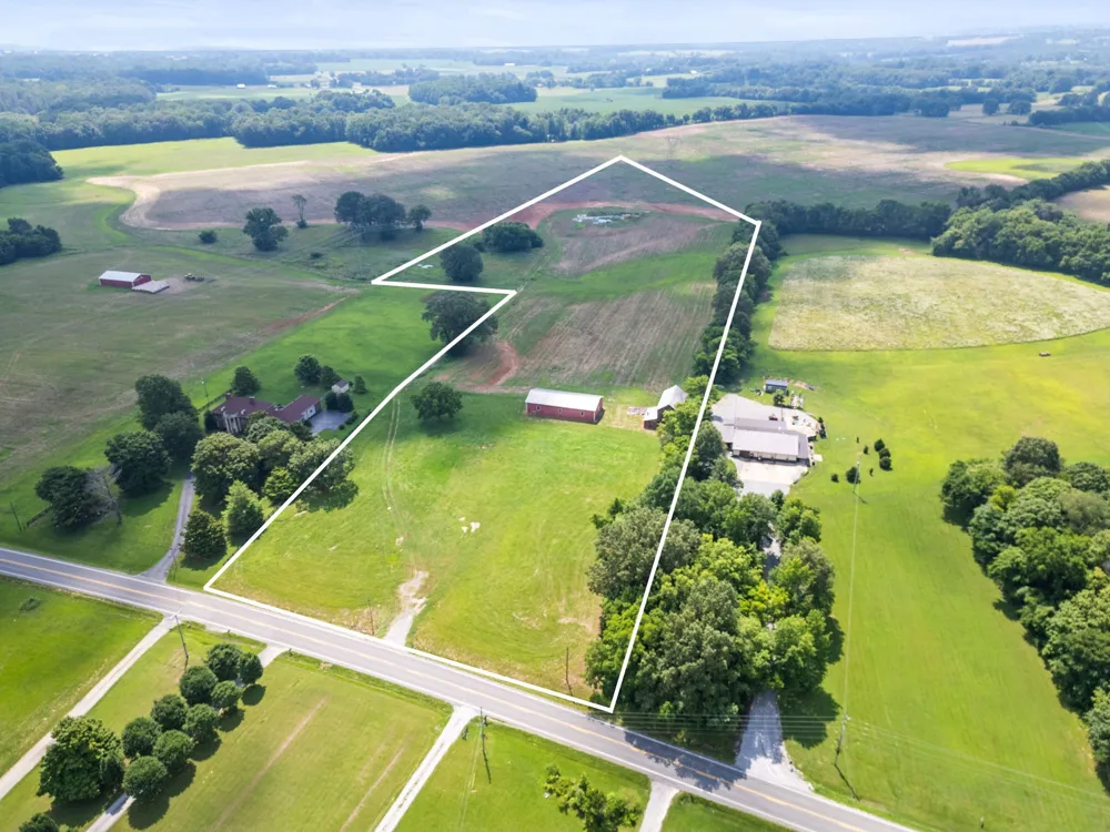 4635 Highway 431N Springfield, TN 37172