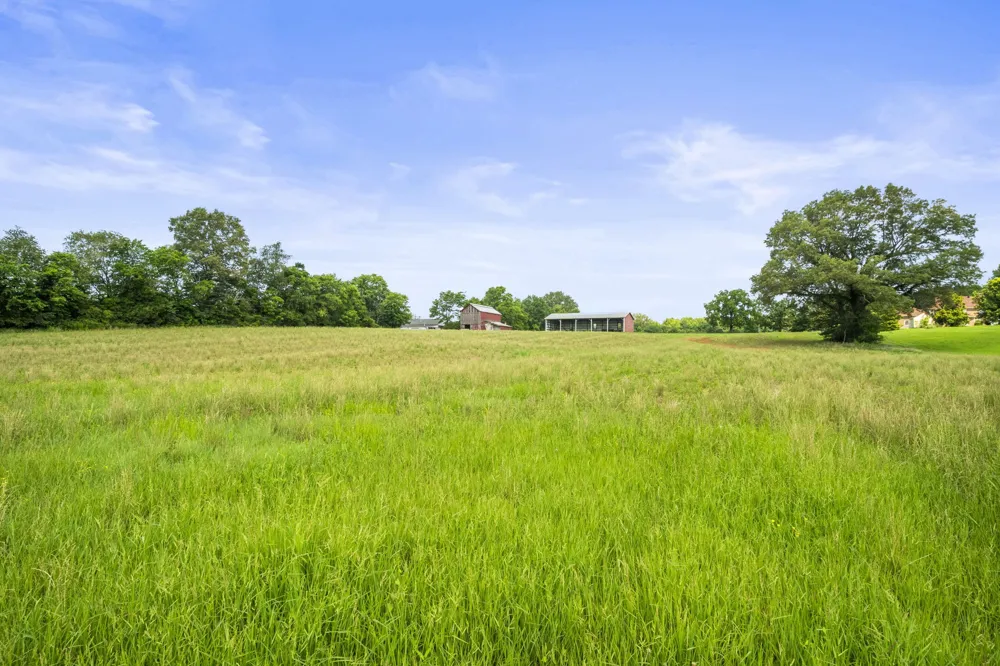 4635 Highway 431N Springfield, TN 37172