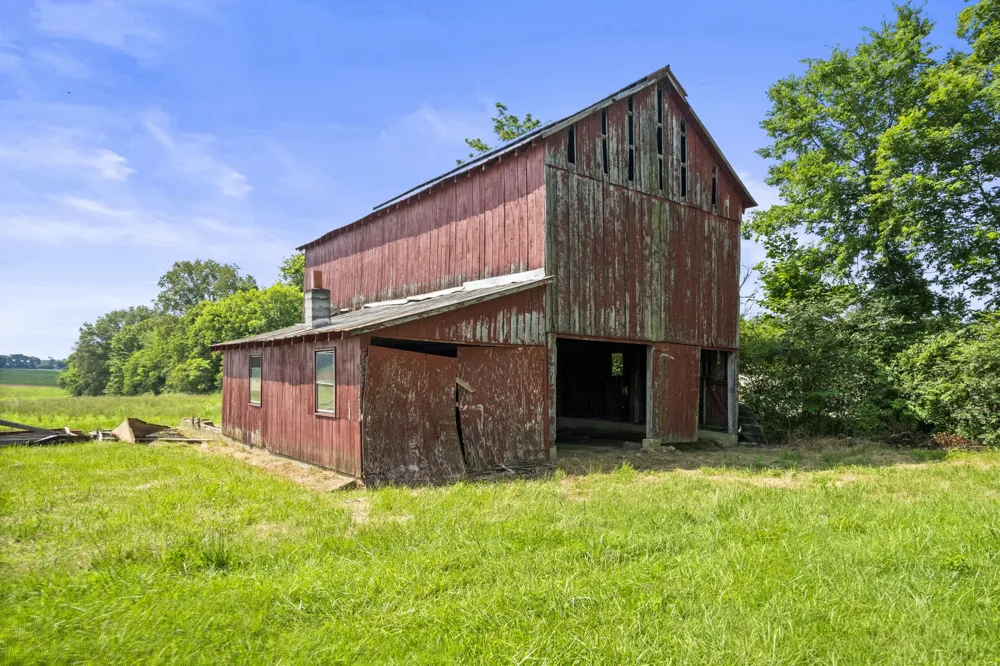 4635 Highway 431N Springfield, TN 37172