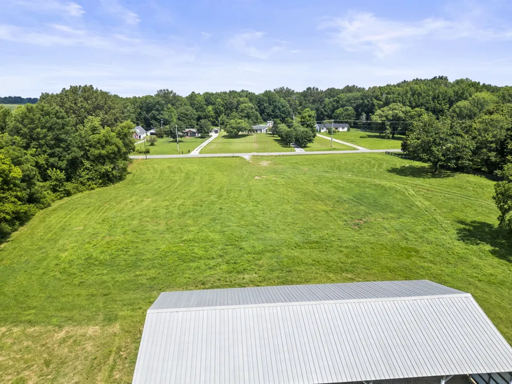 4635 Highway 431N Springfield, TN 37172