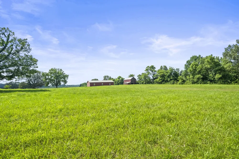 4635 Highway 431N Springfield, TN 37172