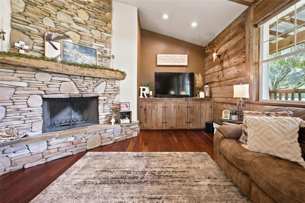 2015 NW 35TH STREET ocala, FL 34475