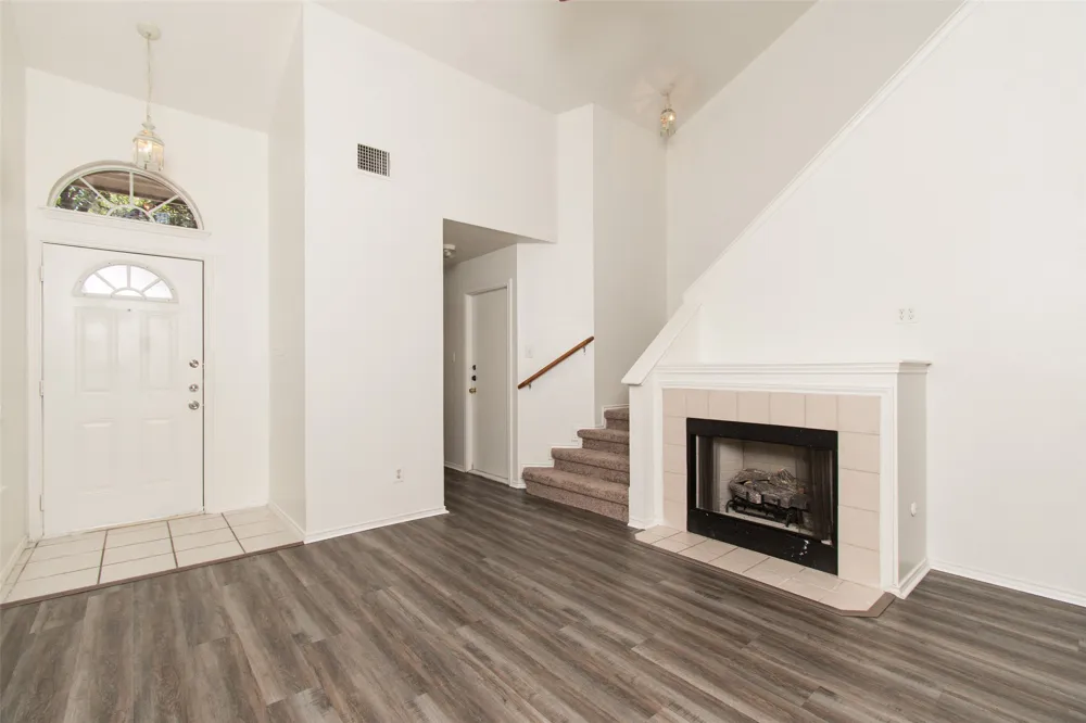 1436 Roxannes Run Pflugerville, TX 78660