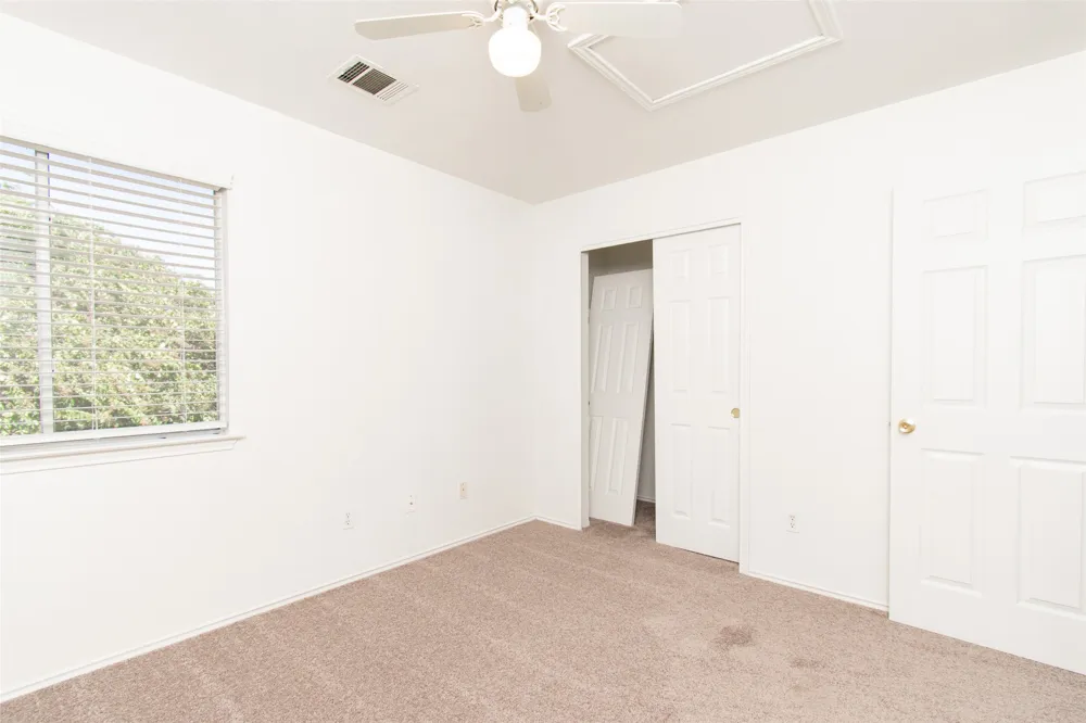 1436 Roxannes Run Pflugerville, TX 78660