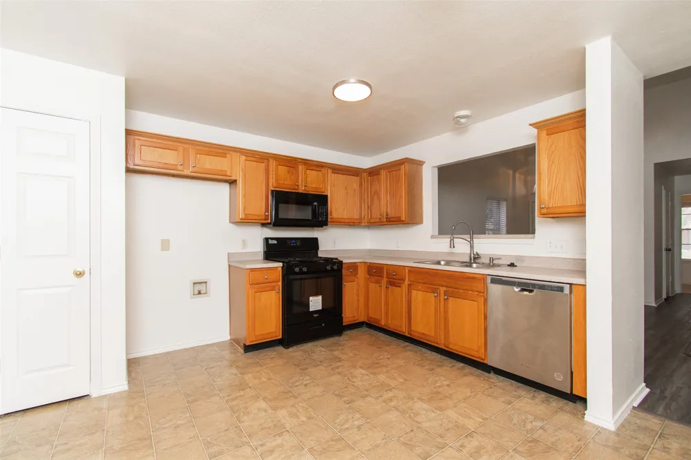 1436 Roxannes Run Pflugerville, TX 78660