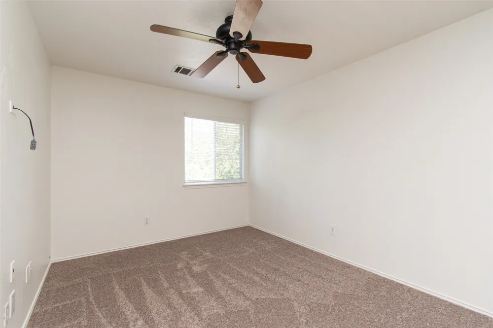 1436 Roxannes Run Pflugerville, TX 78660
