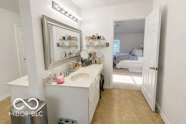 10377 Bicknell Circle Fishers, IN 46038