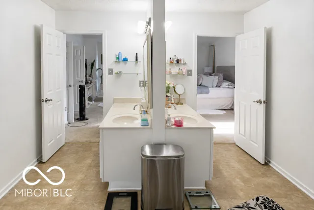 10377 Bicknell Circle Fishers, IN 46038