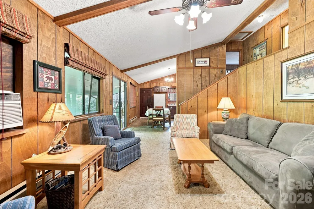 128 Wildcherry Hill Road Maggie Valley, NC 28751
