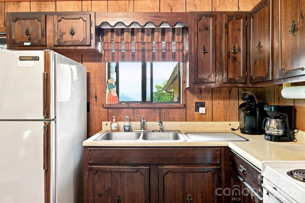 128 Wildcherry Hill Road Maggie Valley, NC 28751