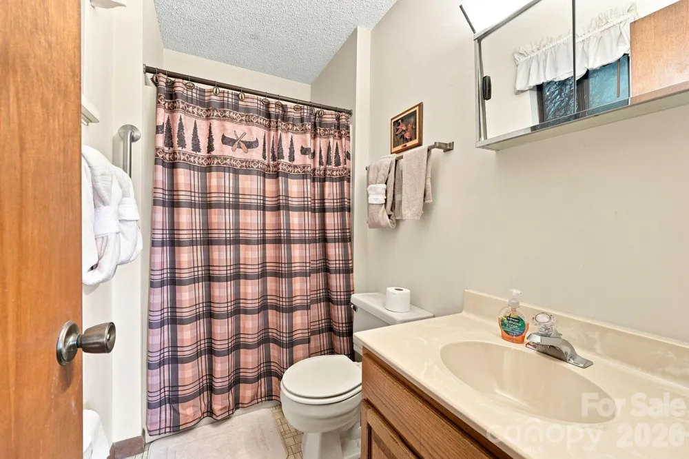 128 Wildcherry Hill Road Maggie Valley, NC 28751