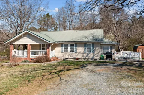 404 Moss Springs Road