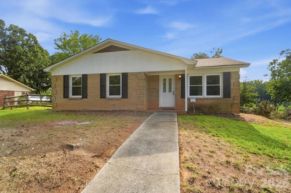 9933 Starwood Drive Charlotte, NC 28215