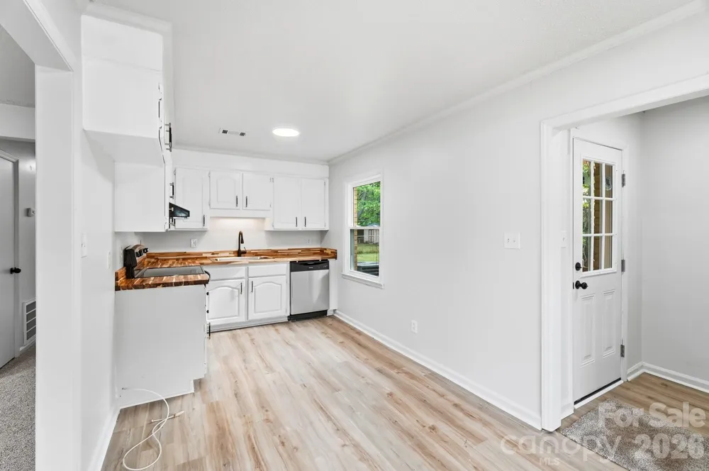 9933 Starwood Drive Charlotte, NC 28215