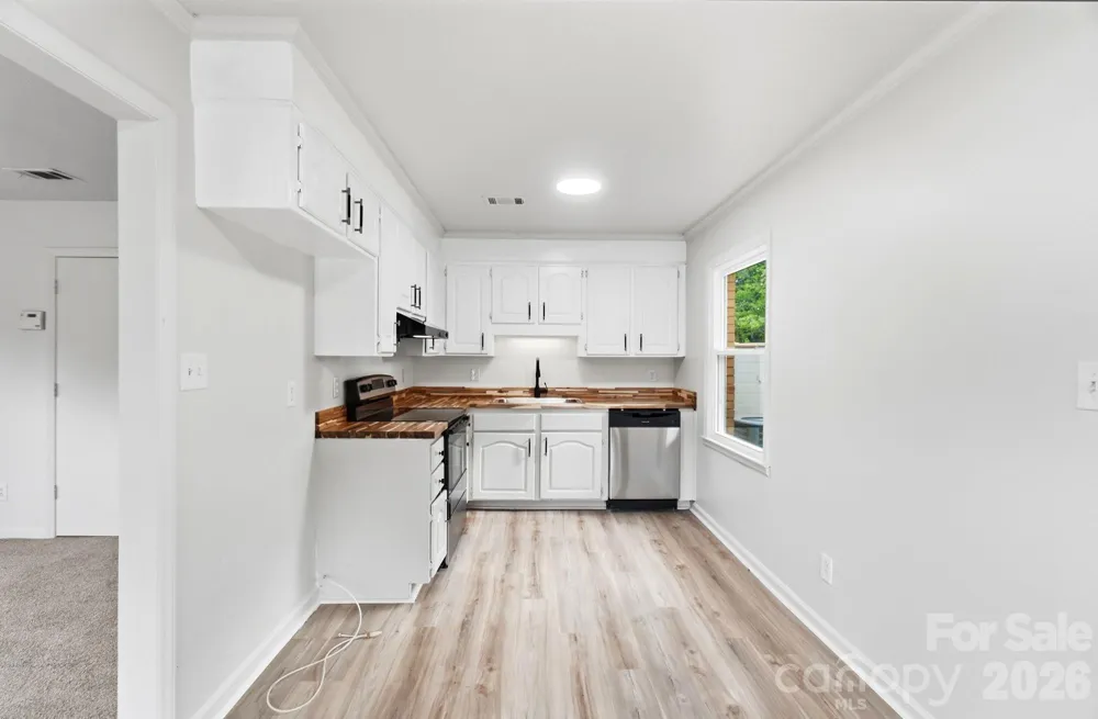 9933 Starwood Drive Charlotte, NC 28215
