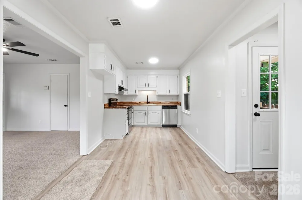 9933 Starwood Drive Charlotte, NC 28215